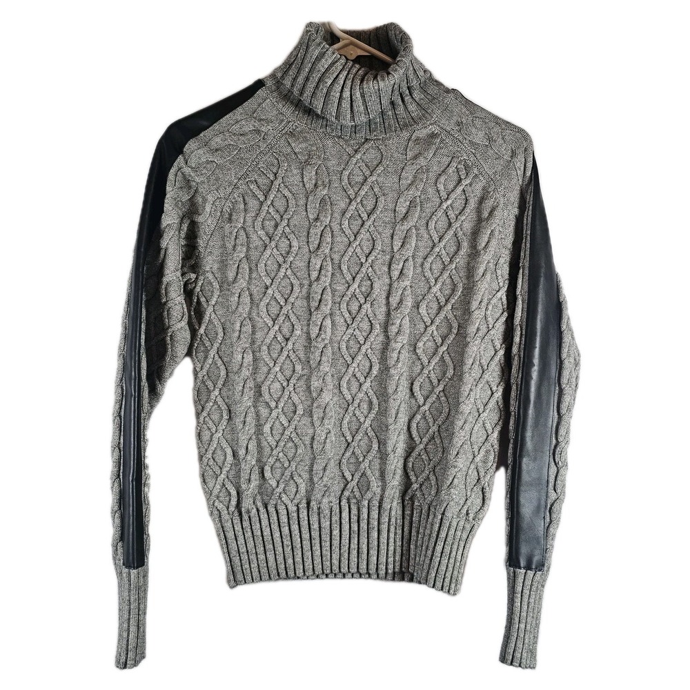 NWT Evereve Harlow Pullover Cable‎ Sweater Women's XS Gray Faux Leather Sleeve